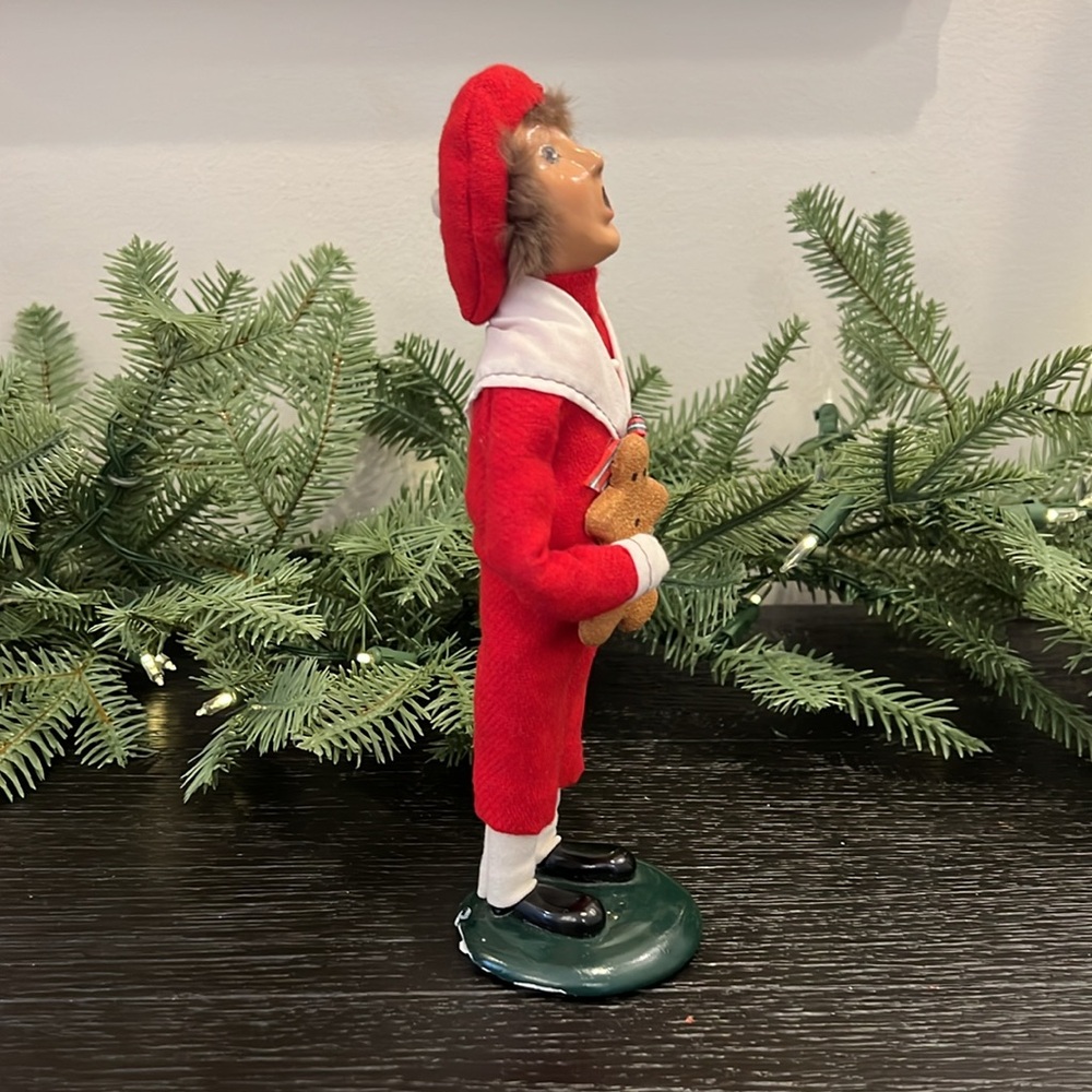 Byers’ Choice Caroler - Picture 3 of 7